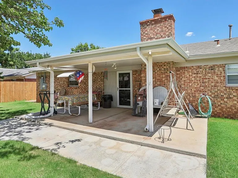 3244 Nebraska St — Photo 22