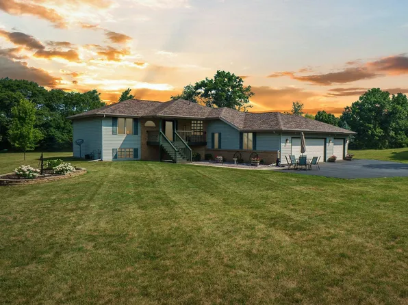4407 E Palakwia Dr, Janesville, WI 53546