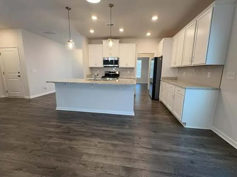 151 Falls Ridge Ln — Photo 4