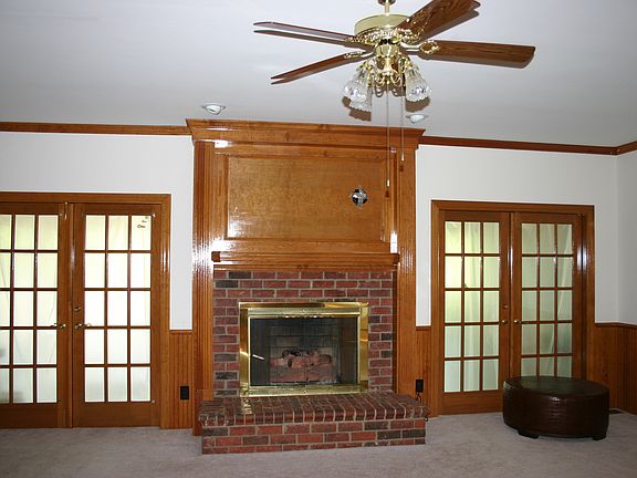 4th image of 3810 Bellingham Ln