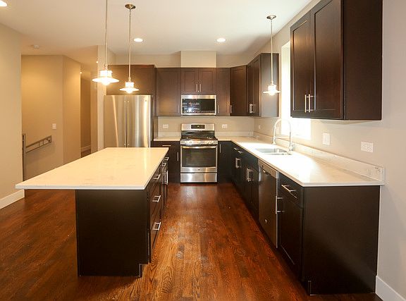 2nd image of 2641 W Potomac Ave #1W