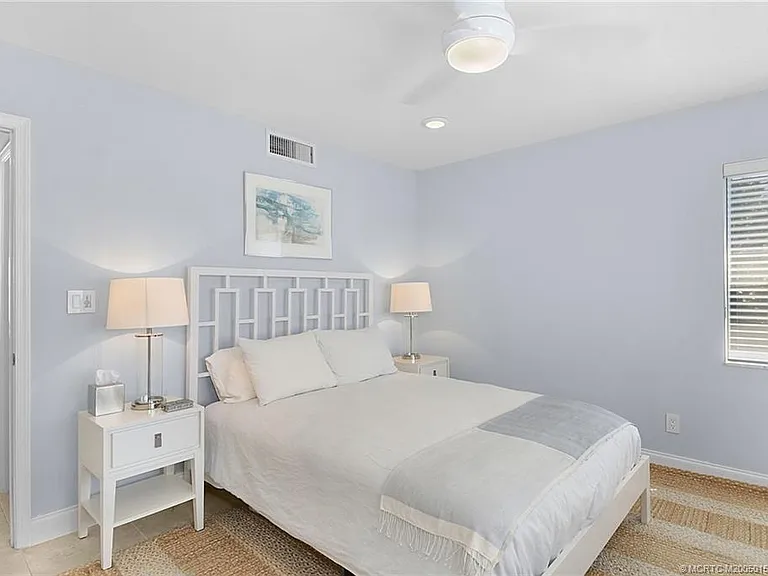 1289 NE Ocean Blvd #11 — Photo 38