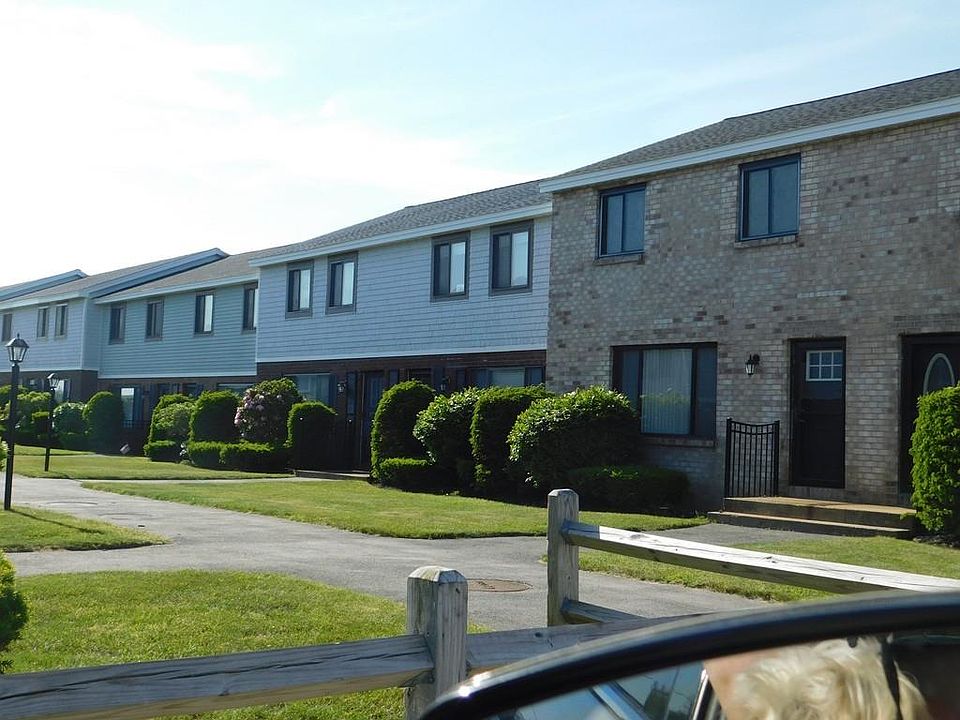 1st image of 275 N End Blvd APT B4