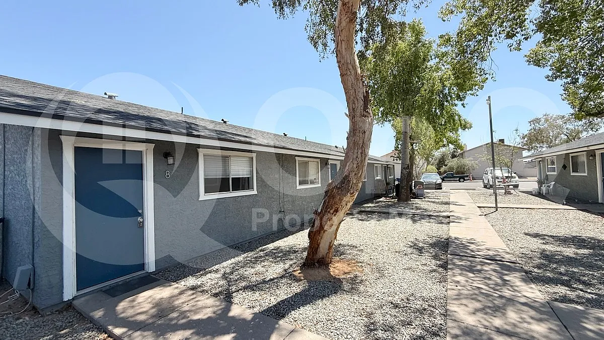 1 bed, 1.0 bath, 650 sqft, $849 — Photo 2