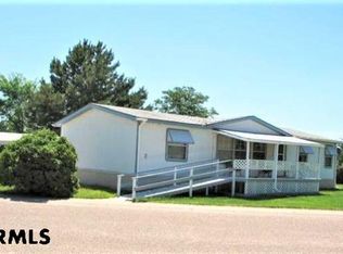 2 Pinewood Grv, Gering, NE 69341