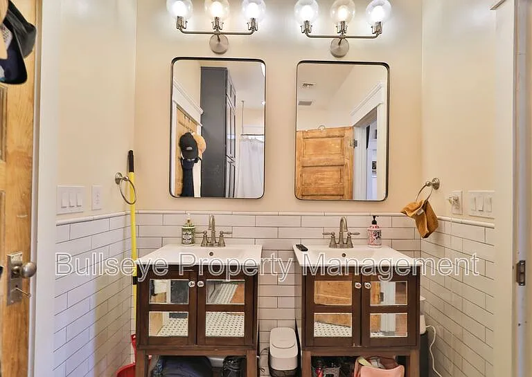 1238 E McKinley St — Photo 12