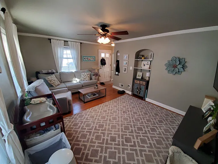 4248 S Pine Ave — Photo 6