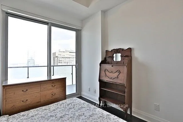 1080 Bay St #4608 — Photo 12