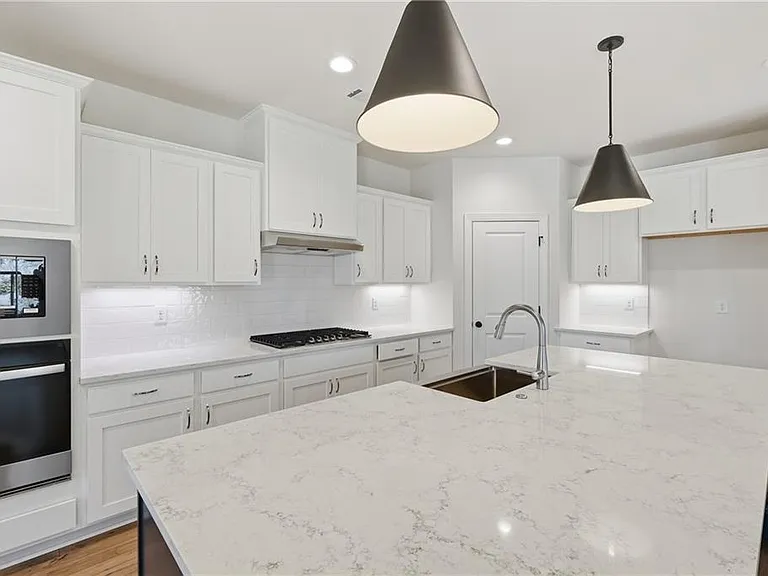 120 Poplar St — Photo 10