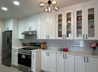 4941 Lougheed Hwy #401, Burnaby, BC V5B4S6