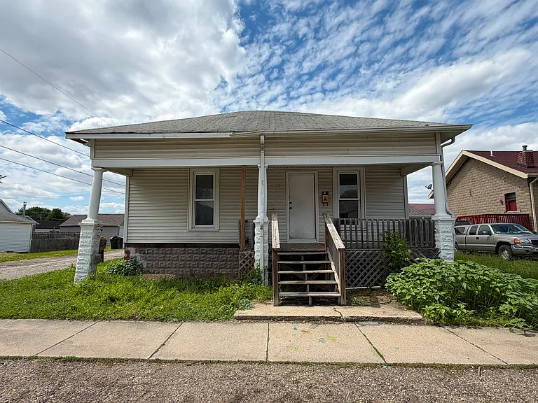 115 S Sherman St — Photo 1