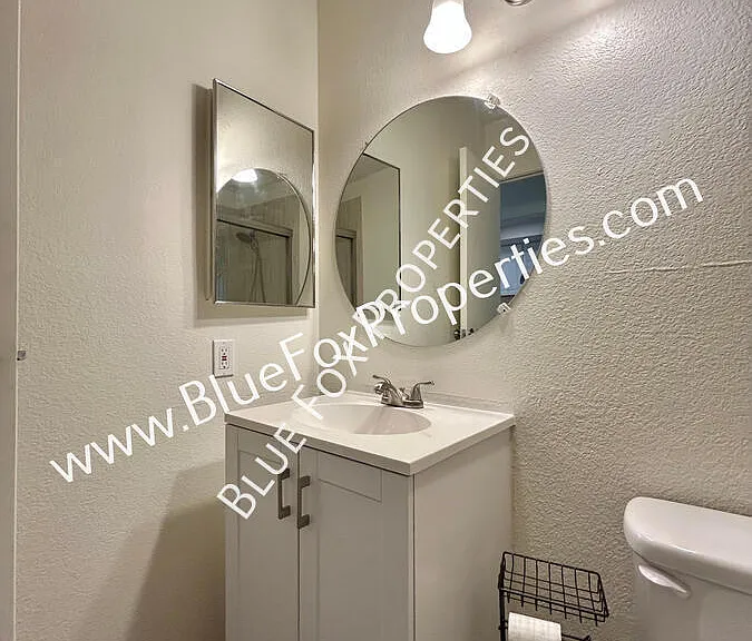 2688 W Avenida Azahar — Photo 1