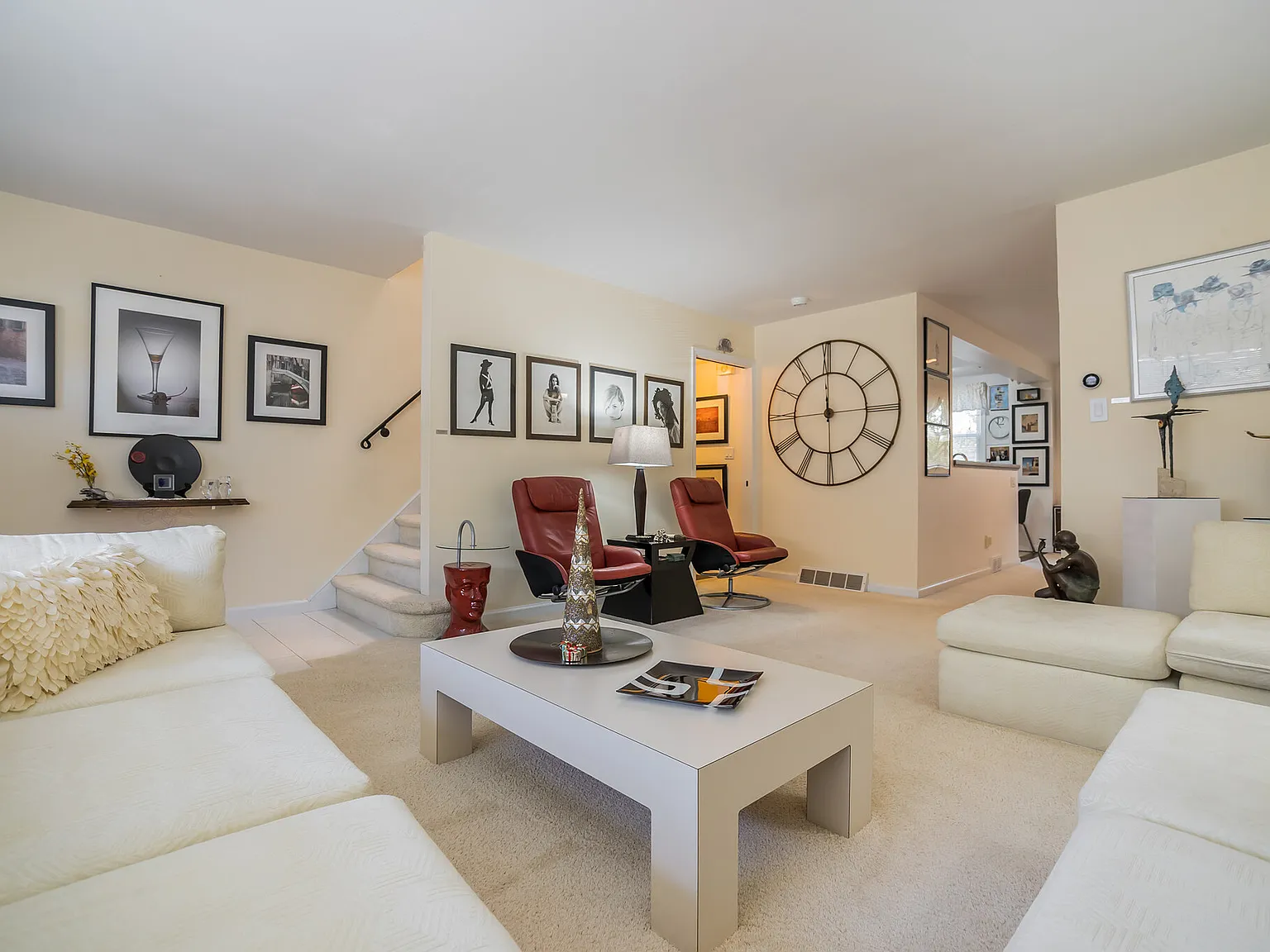 2 bed, 1.5 bath, 1296 sqft, $2,400 — Photo 4