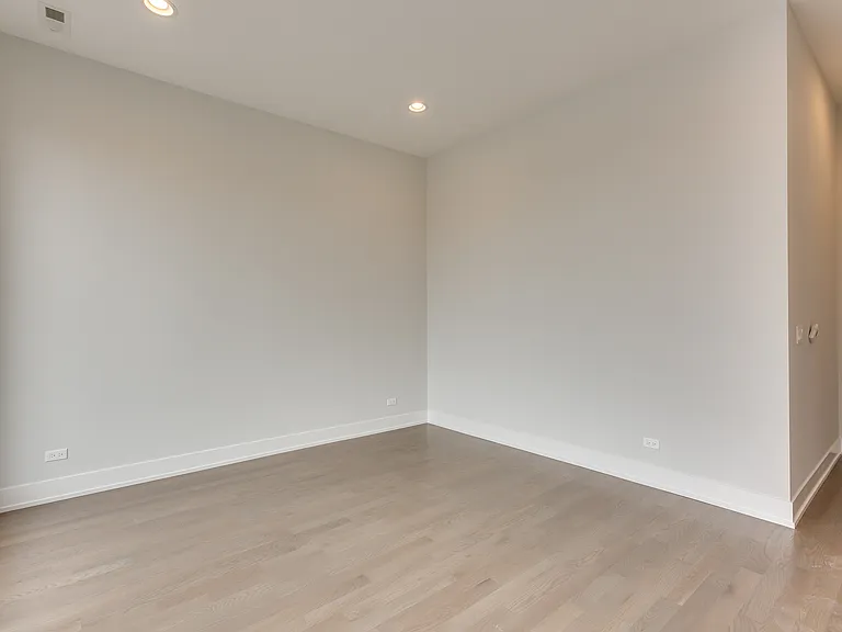 2805 W Cortland St #3 — Photo 18
