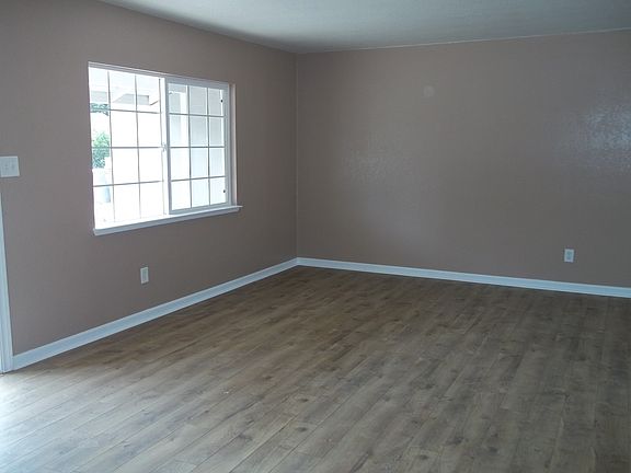 3rd image of 1012 West St