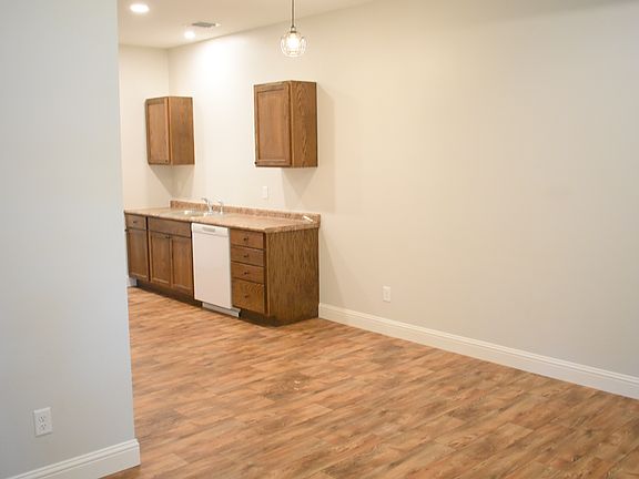 5th image of 2317 Pearl St #104