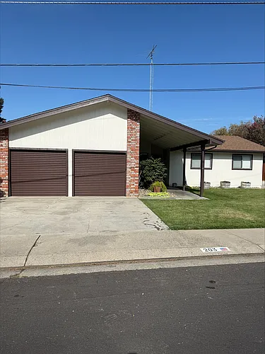 203 S Wilma Ave Photo 1