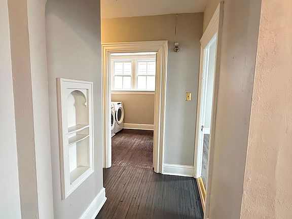 3rd image of 241A N Queen St #5
