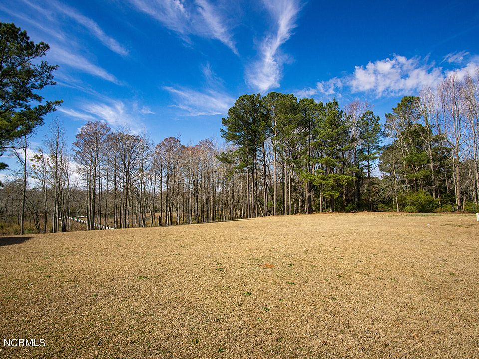 1st image of 915 & 917 Leeward Drive