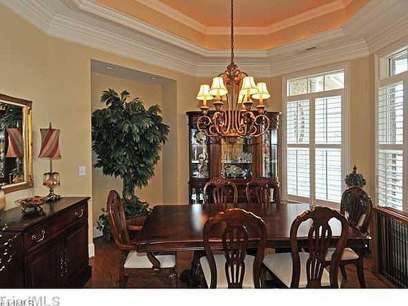 3rd image of 283 Orchard Park Dr