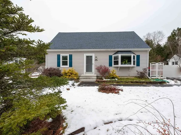 2 Dwight Cir, Amherst, MA 01002