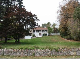155 Smith Clove Rd, Central Valley, NY 10917