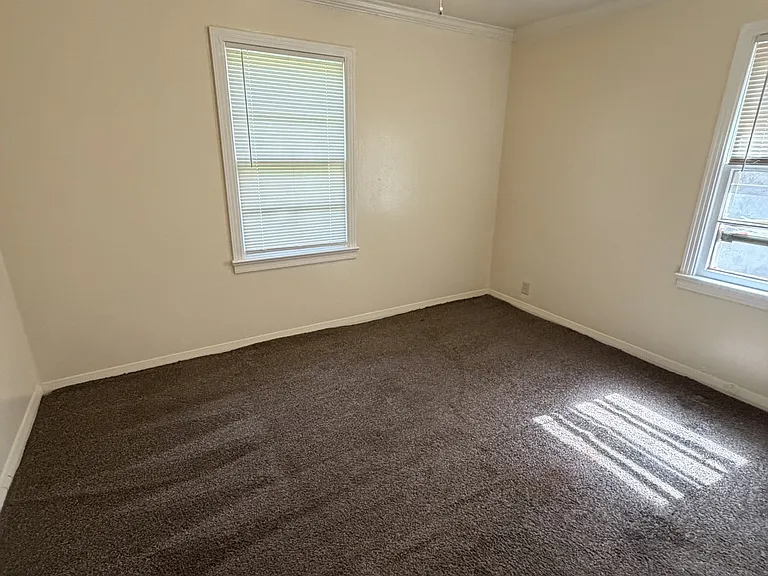 945 Trinidad St — Photo 5