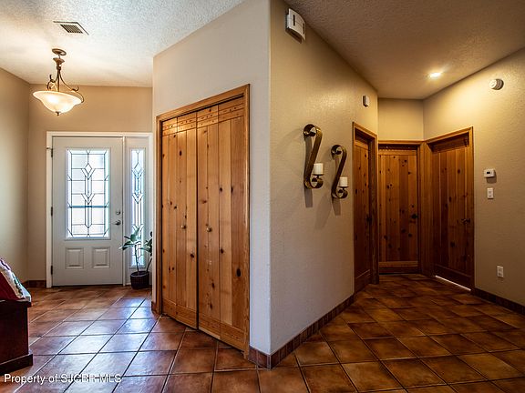 5th image of 610 Cerrillos Dr