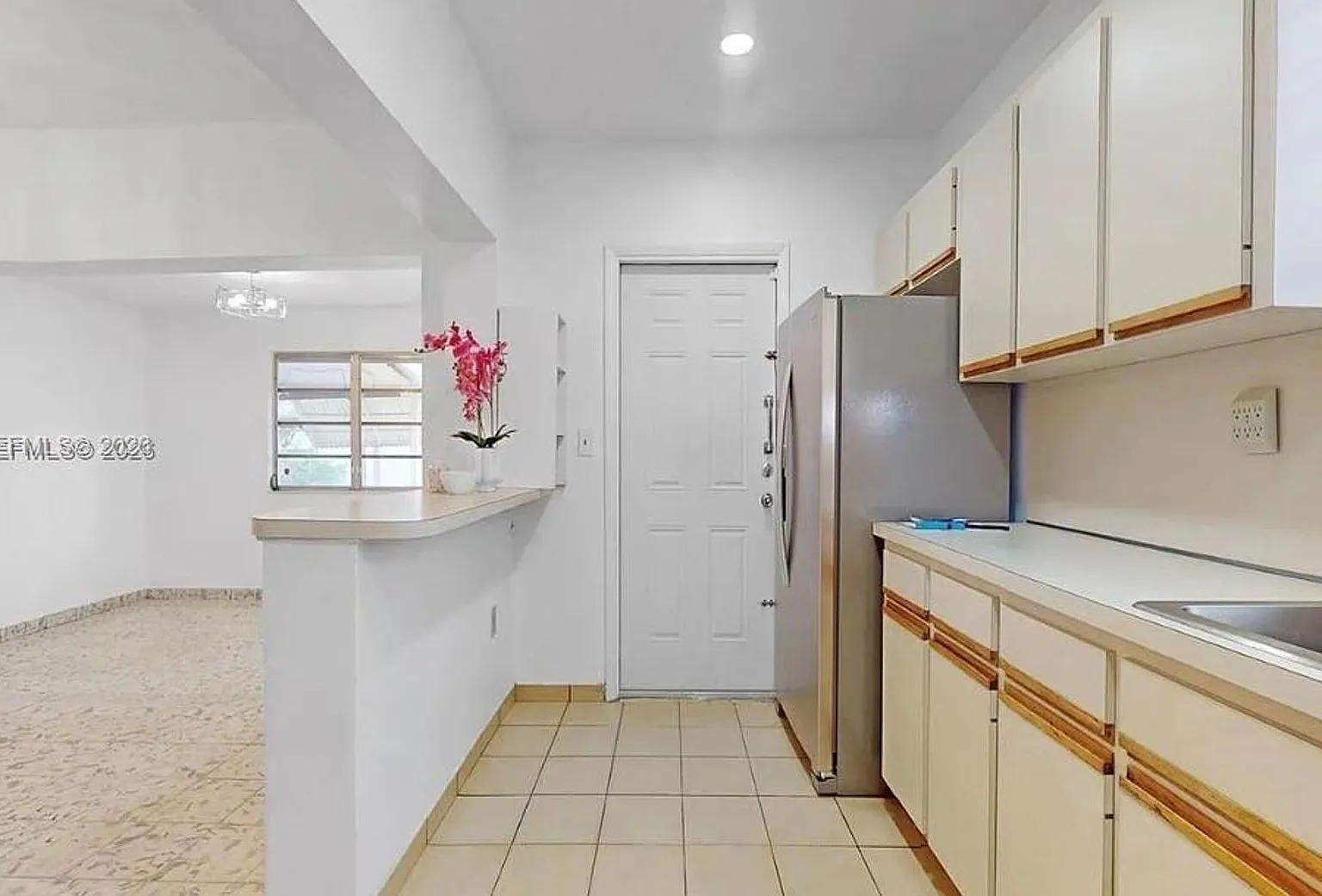 3330 SW 2 0, Miami, FL 33135 - 1119 — Photo 2