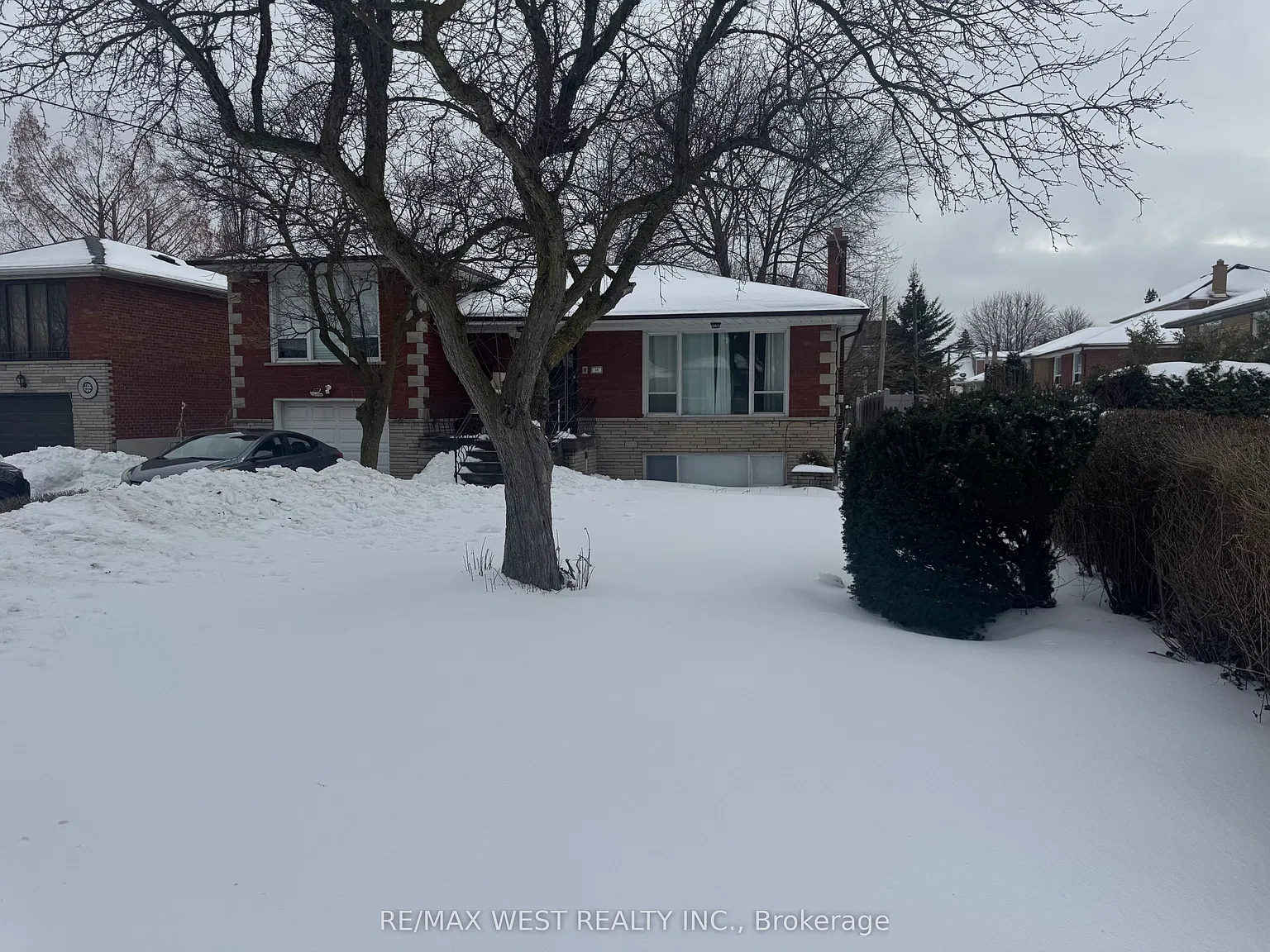 35 Lilywood Rd — Photo 2