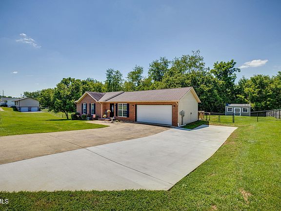 2nd image of 221 Lindas Way