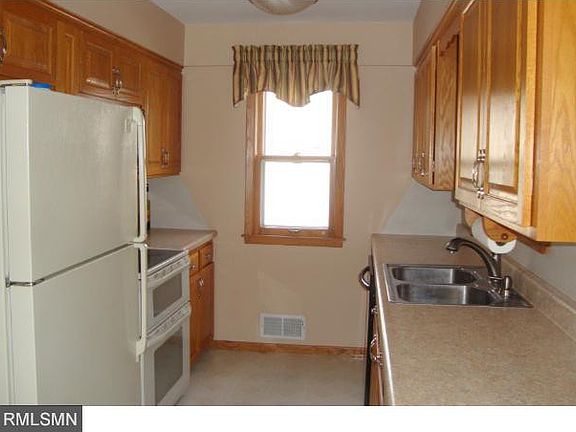 3rd image of 1148 Cumberland St