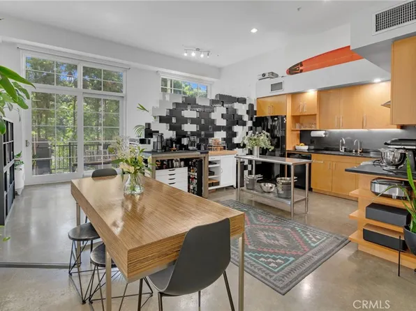 1100 E 3rd St APT 104, Long Beach, CA 90802