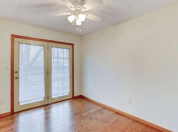 5th image of 713 S Madison St