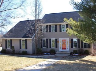 4305 Pioneer Trl SE, Cedar Rapids, IA 52403