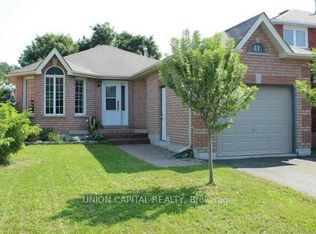 41 McVeigh Dr, Barrie, ON L4N 7E3