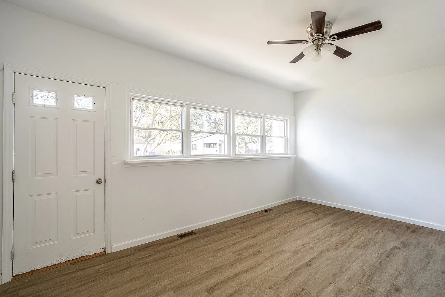 2 bed, 768 sqft, $2,250 — Photo 2
