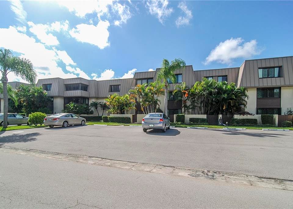 1st image of 1800 SE Saint Lucie Blvd APT 5-304