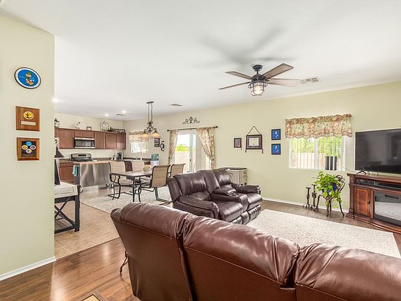 4th image of 5063 E Kittentails Dr