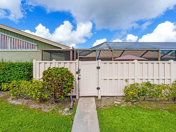 5620 Eagle Lake Drive, Palm Beach Gardens, FL 33418