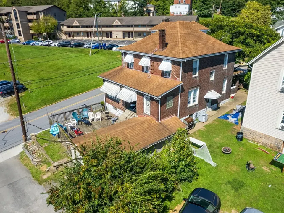 729 McLane Ave