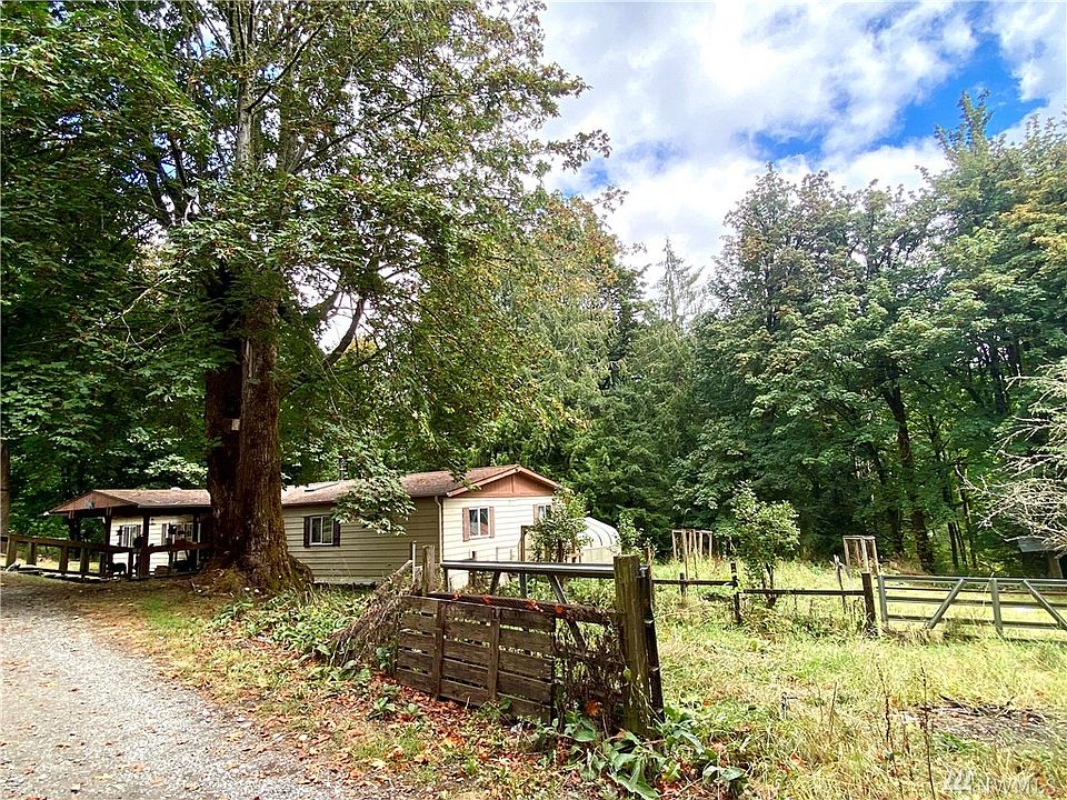 1st image of 448 143rd Ave SE