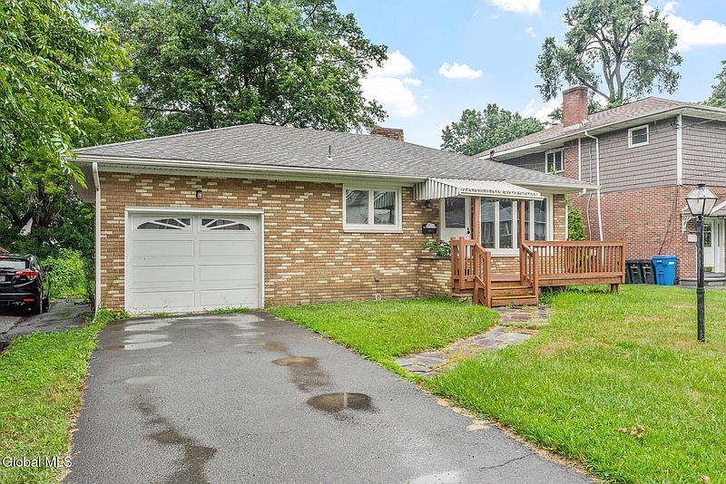 2nd image of 92 Daytona Avenue