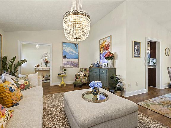5th image of 1345 SW Cedar Cove