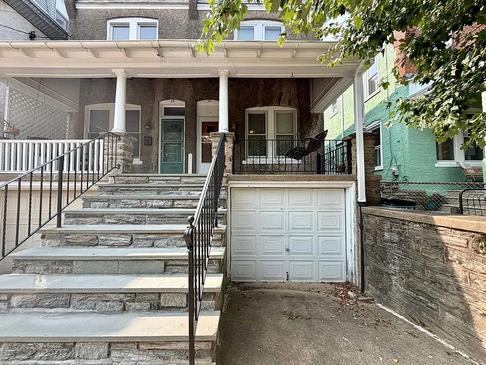 15 W Abington Ave