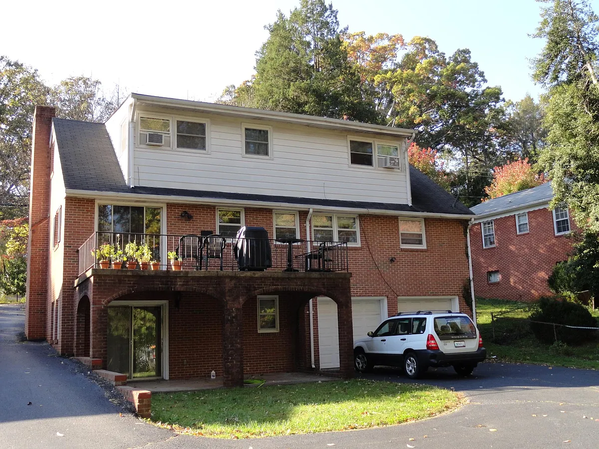 Back - 1204 Preston Ave