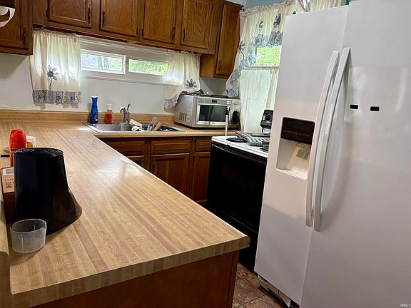 4th image of 54235 Terrace Ln