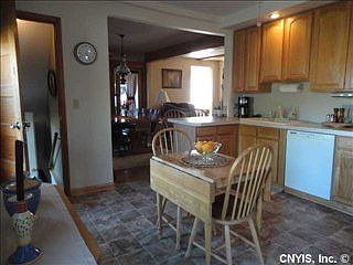 5th image of 441 E Yates St