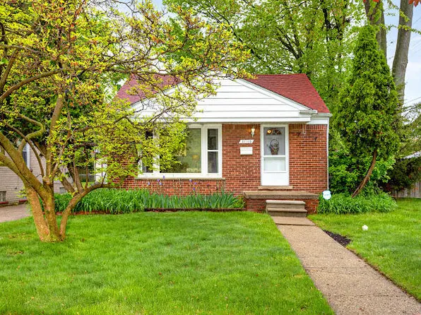 23165 Church St, Oak Park, MI 48237