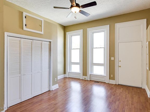 724 E Breckinridge St-5